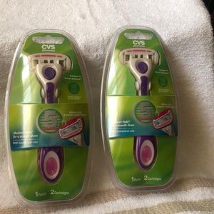 New CVS 5 Blade Moisture Halo Razor. 1 Razor & 2 Cartridges each pkg w/holder.